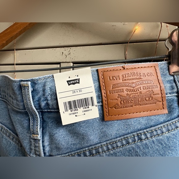 Levi’s High Rise Dad Jean - Picture 13 of 14